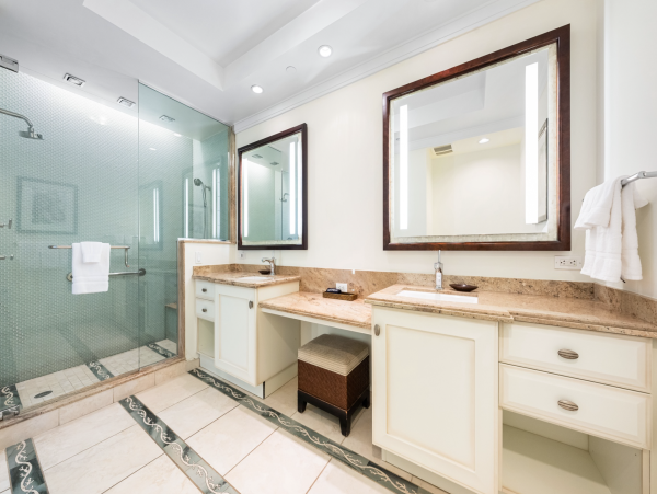 Siesta Key luxury  On Beach Walk to Restaurants & Shopping